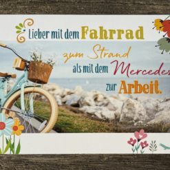 Postkarte "Lieber mit dem Fahrrad zum Strand als mit dem Mercedes zur Arbeit."
